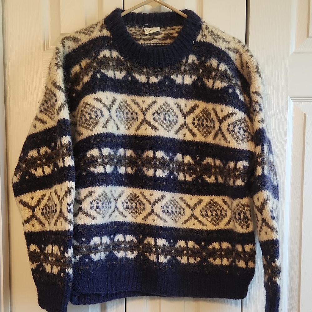 Shangrila Craft 100% Wool Sweater Made In Nepal
